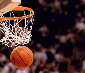 开云体育APP下载-英超争冠之夜，西亚卡姆成为胜负手，当篮球巨星跨界改写足球历史