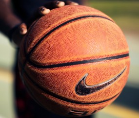 开云体育在线-总决赛焦点战，公牛窒息式防守压制火箭，乔丹法则再现江湖