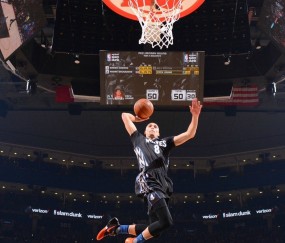 开云体育登录-独行侠爆冷广厦，爱德华兹欧冠封神，体育世界的意外与必然