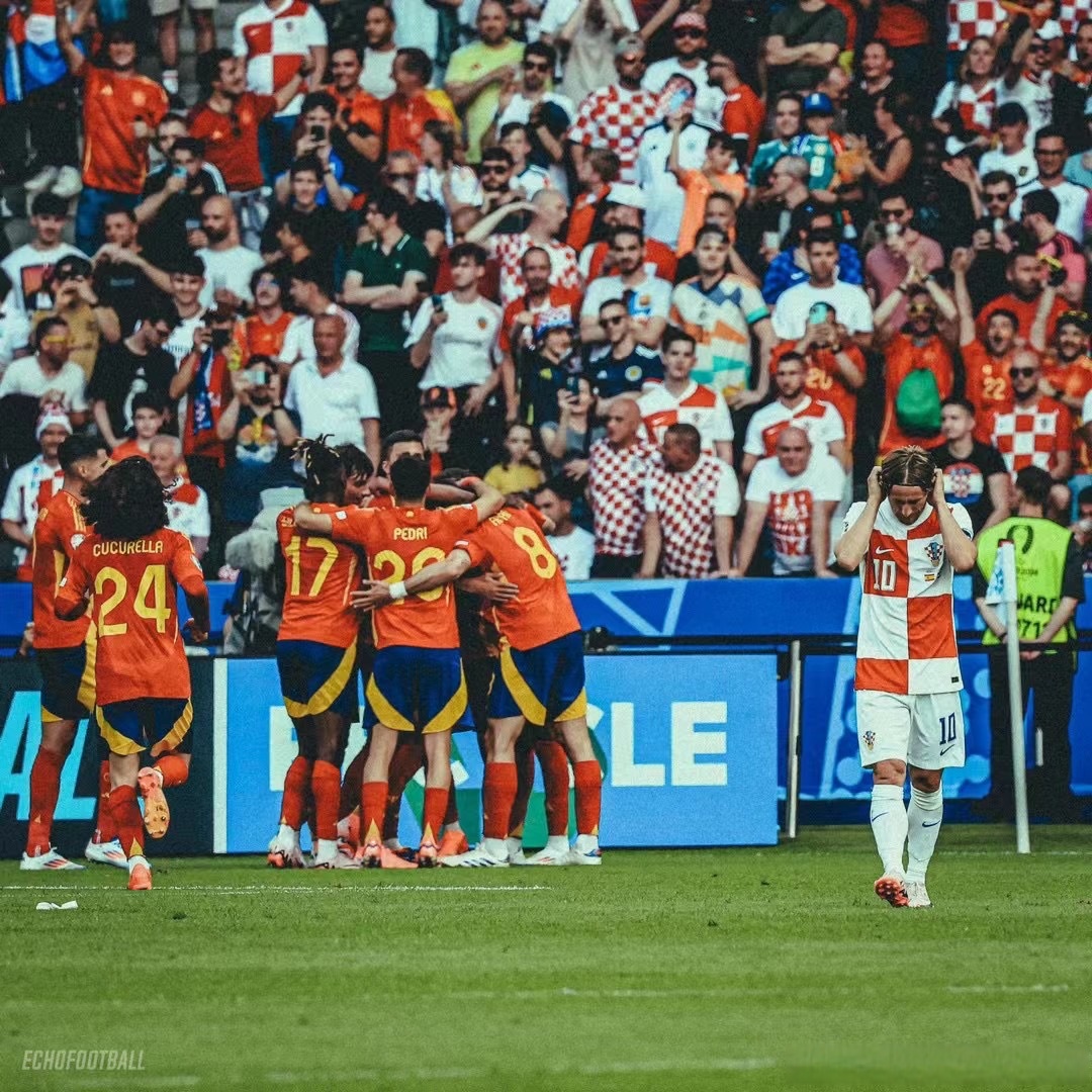 法国力克塞维利亚，莫德里奇扛起全队