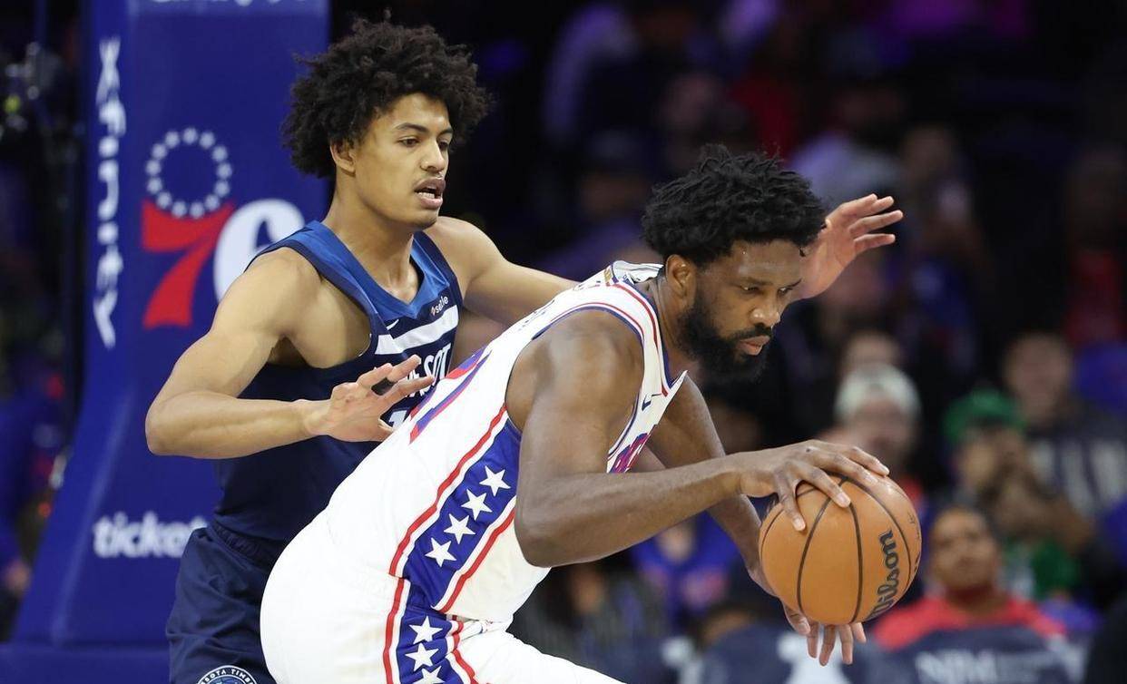 青岛队完胜山西队，恩比德点燃赛场