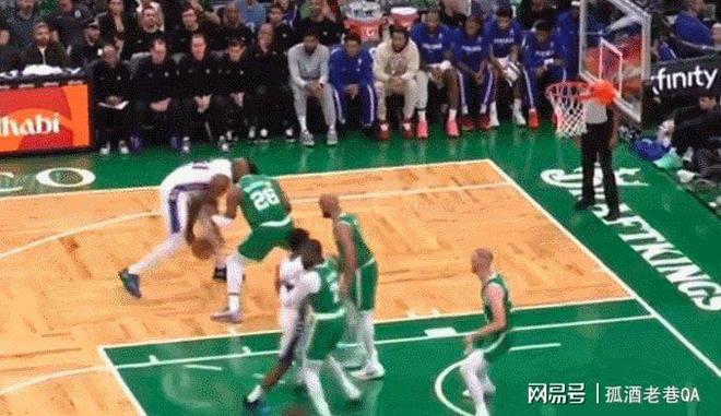 青岛队完胜山西队，恩比德点燃赛场