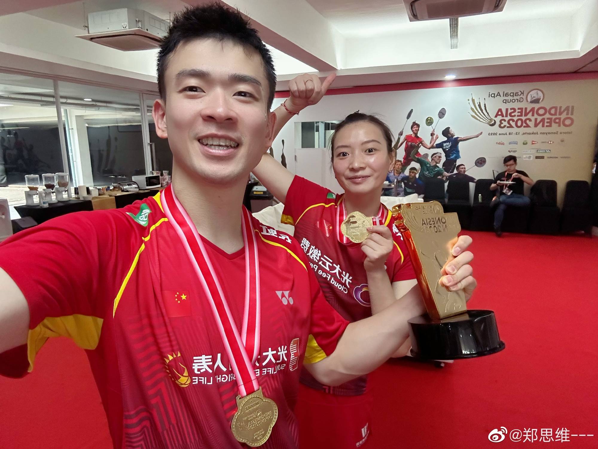 中国队鏖战印尼队，郑思维扛起全队