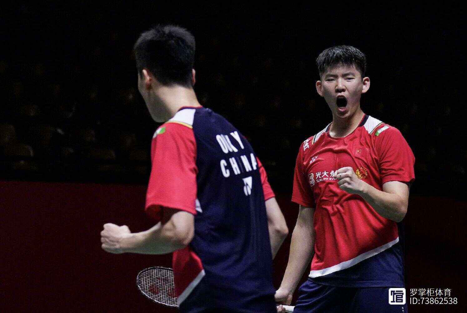 中国队鏖战印尼队，郑思维扛起全队