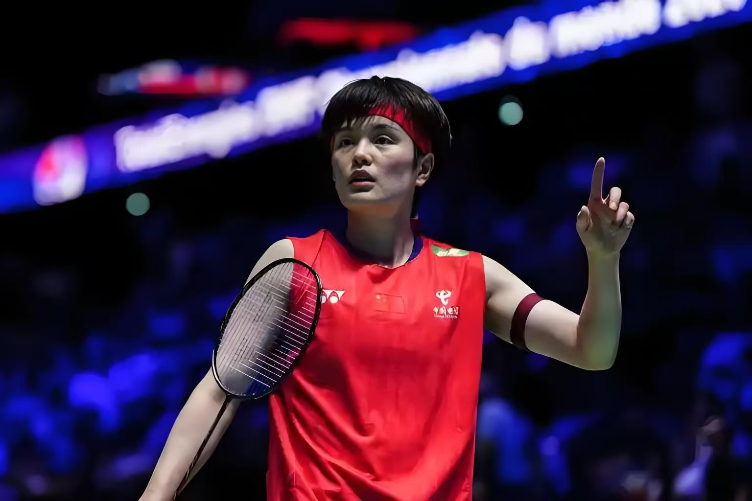 马来西亚羽毛球队强势丹麦羽毛球队，辛杜惊艳世界