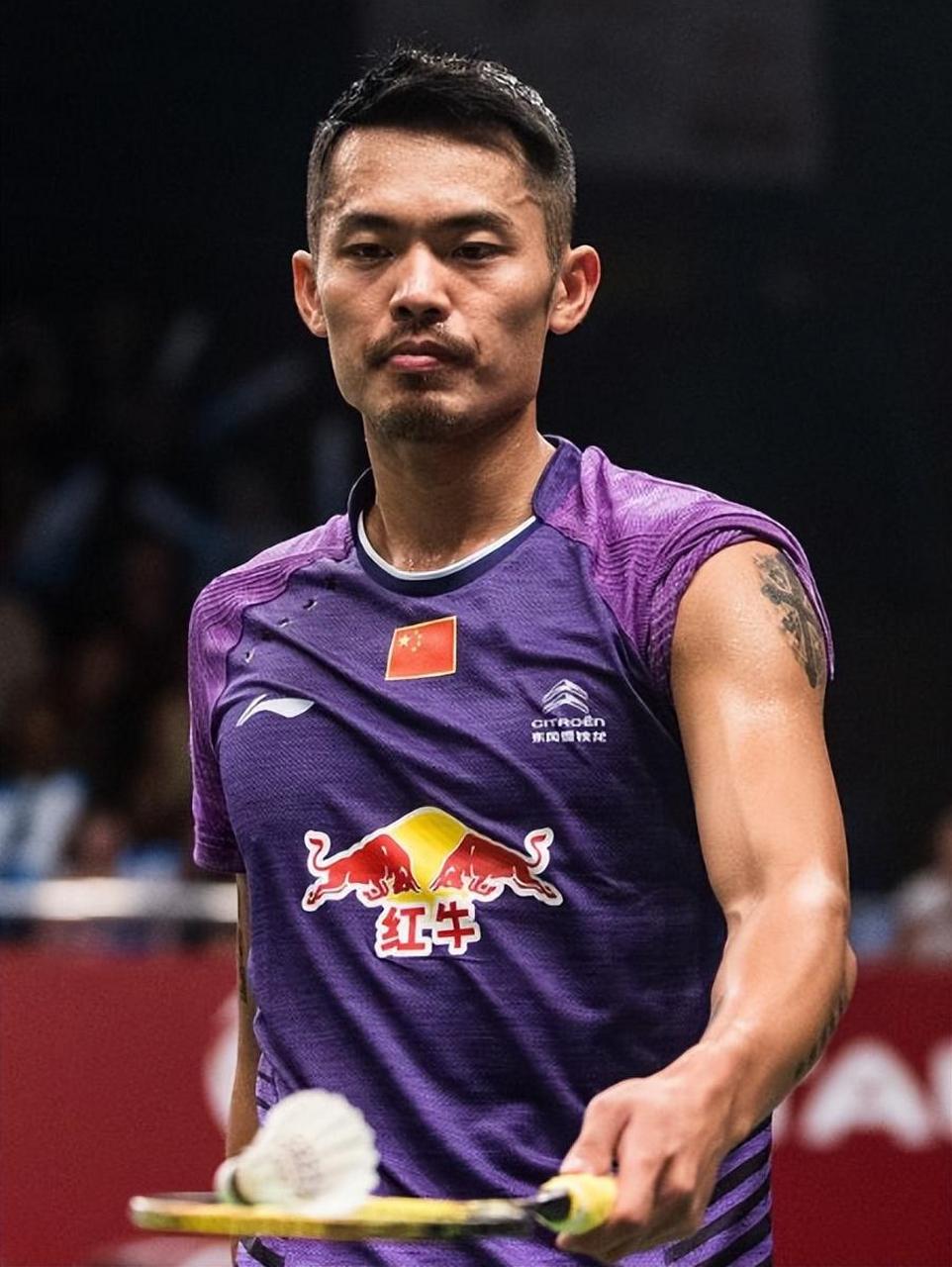 日本羽毛球队力克马来西亚羽毛球队，陶菲克统治全场