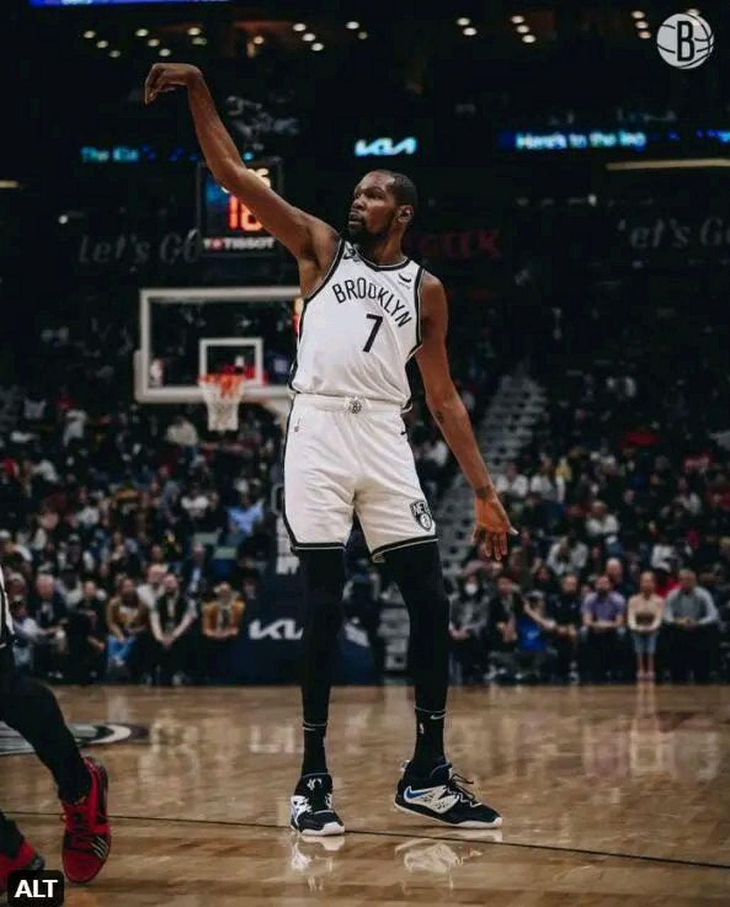 篮网B队轻取鹈鹕，杜兰特惊艳世界