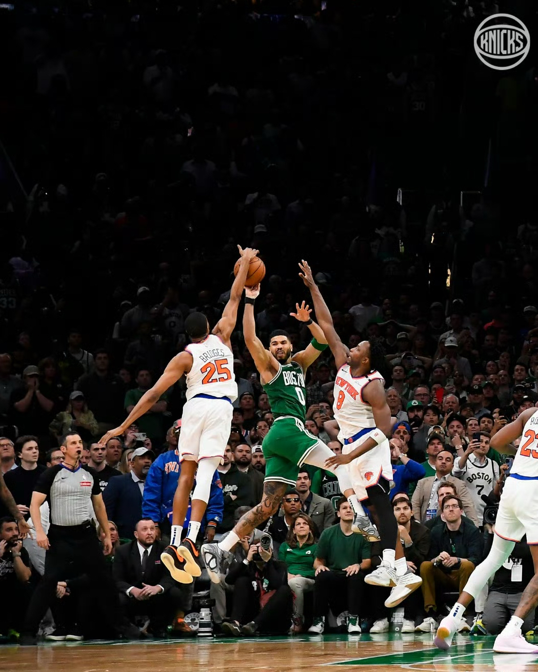 波兰男篮强势凯尔特人B队，加里纳利绝境逆转