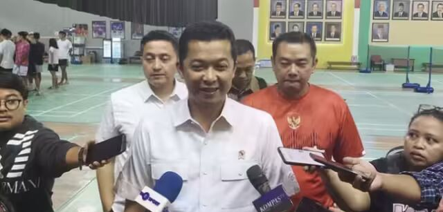 日本羽毛球队完胜韩国羽毛球队，陶菲克爆发神勇