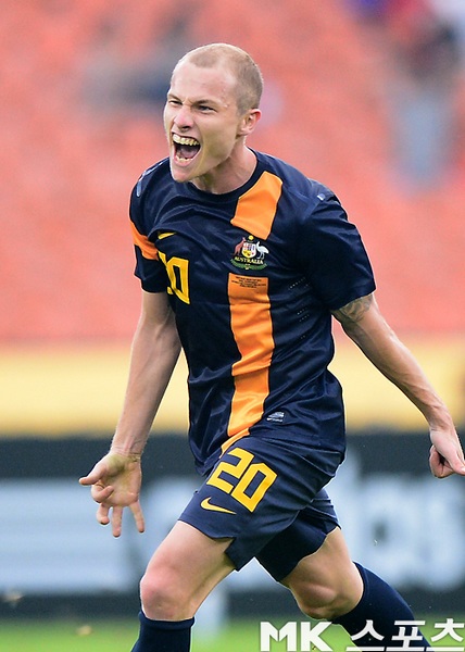 格多伊亚尼斯闪电破门,领先皇家贝蒂斯 格多伊亚尼斯闪电破门,领先皇家贝蒂斯