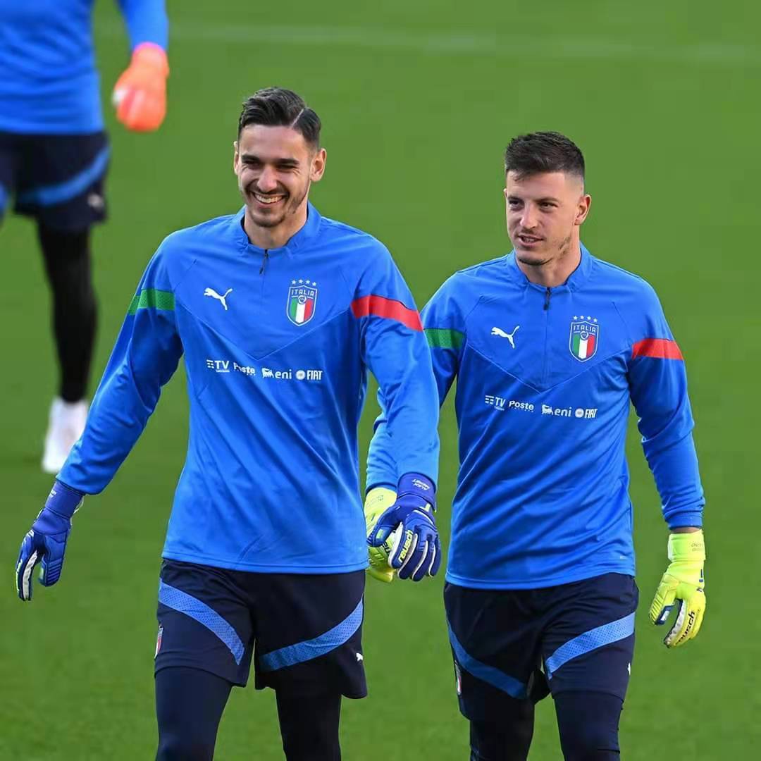 欧锦赛强强对决谁能脱颖而出，胜者晋级