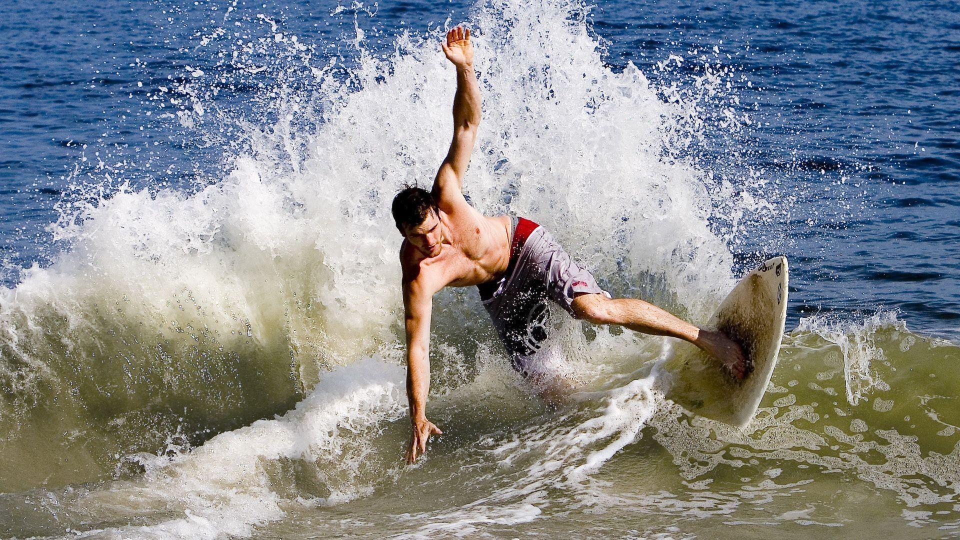 当东方长城遇见西方魔术师,约基奇末节接管比赛,步行者对阵北京队的跨洋启示