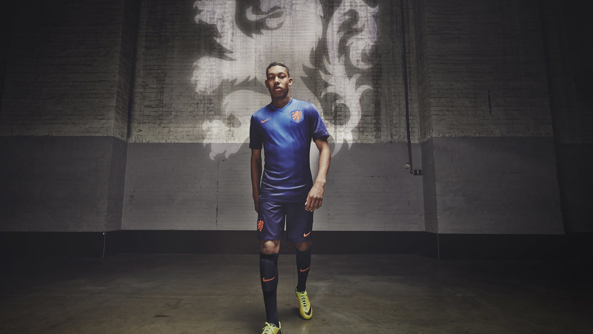 绝境中的王者，范戴克末节接管，伊朗最后时刻击溃塞维利亚